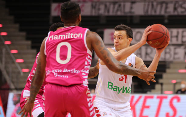 制胜篮板 制胜篮板